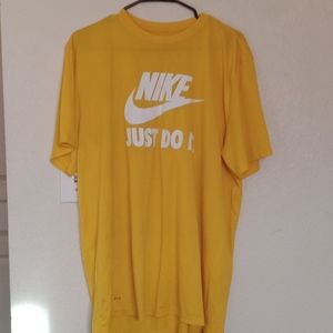 Nike Tee
